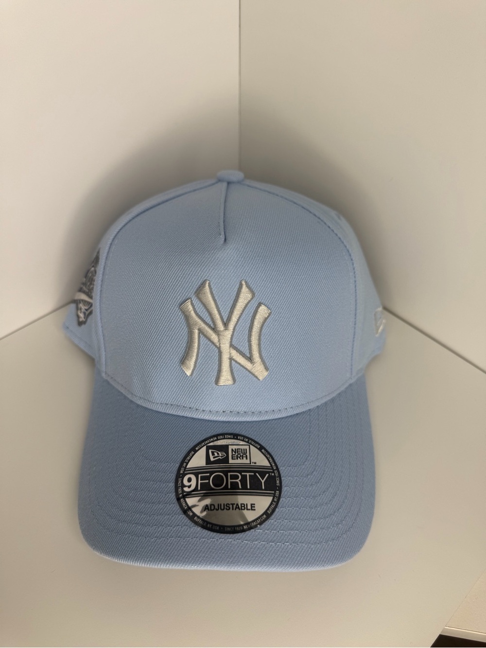 New Era New York Yankees 9FORTY Adjustable Cap - Light Blue